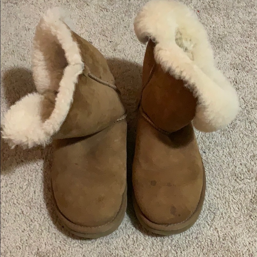 Hp Bailey Button Uggs - image 2